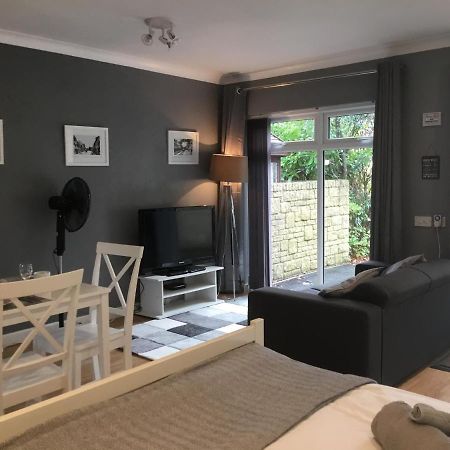 Self-Contained Apartment Corsham Exteriör bild